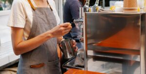 tips menjaga kualitas pelayanan di cafe