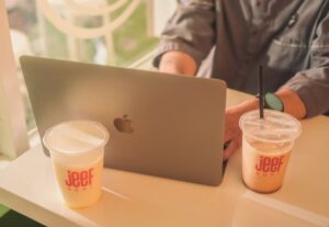 perbandingan jenis kopi untuk menu cafe