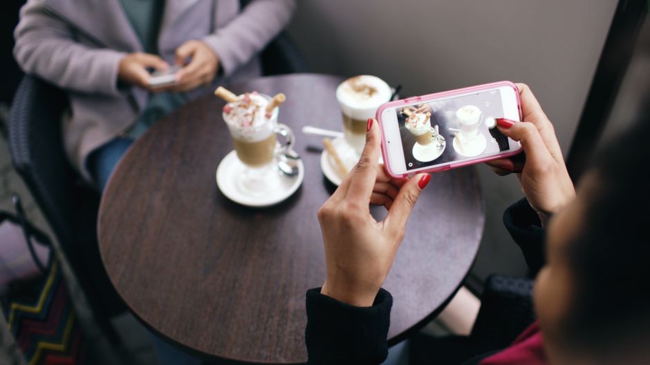 strategi promosi cafe di media sosial